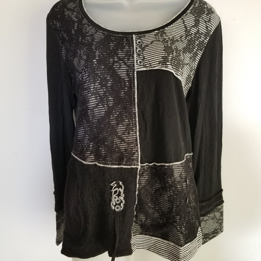 Variations size S Women's Black and Gray top